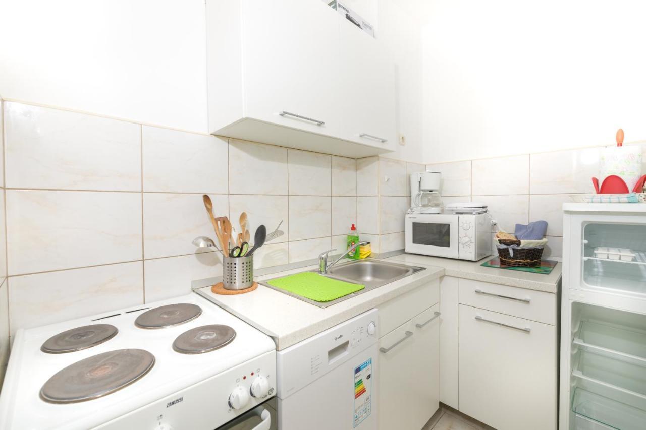 Apartments Dobronic Jelsa  Exterior foto